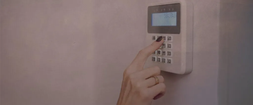 monitoramento de alarme em uma pequena empresa