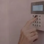 monitoramento de alarme em uma pequena empresa